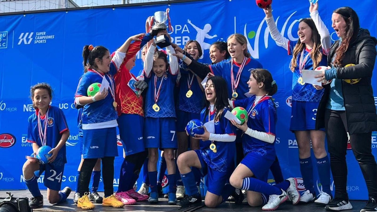 futbol femenino colegio SNM